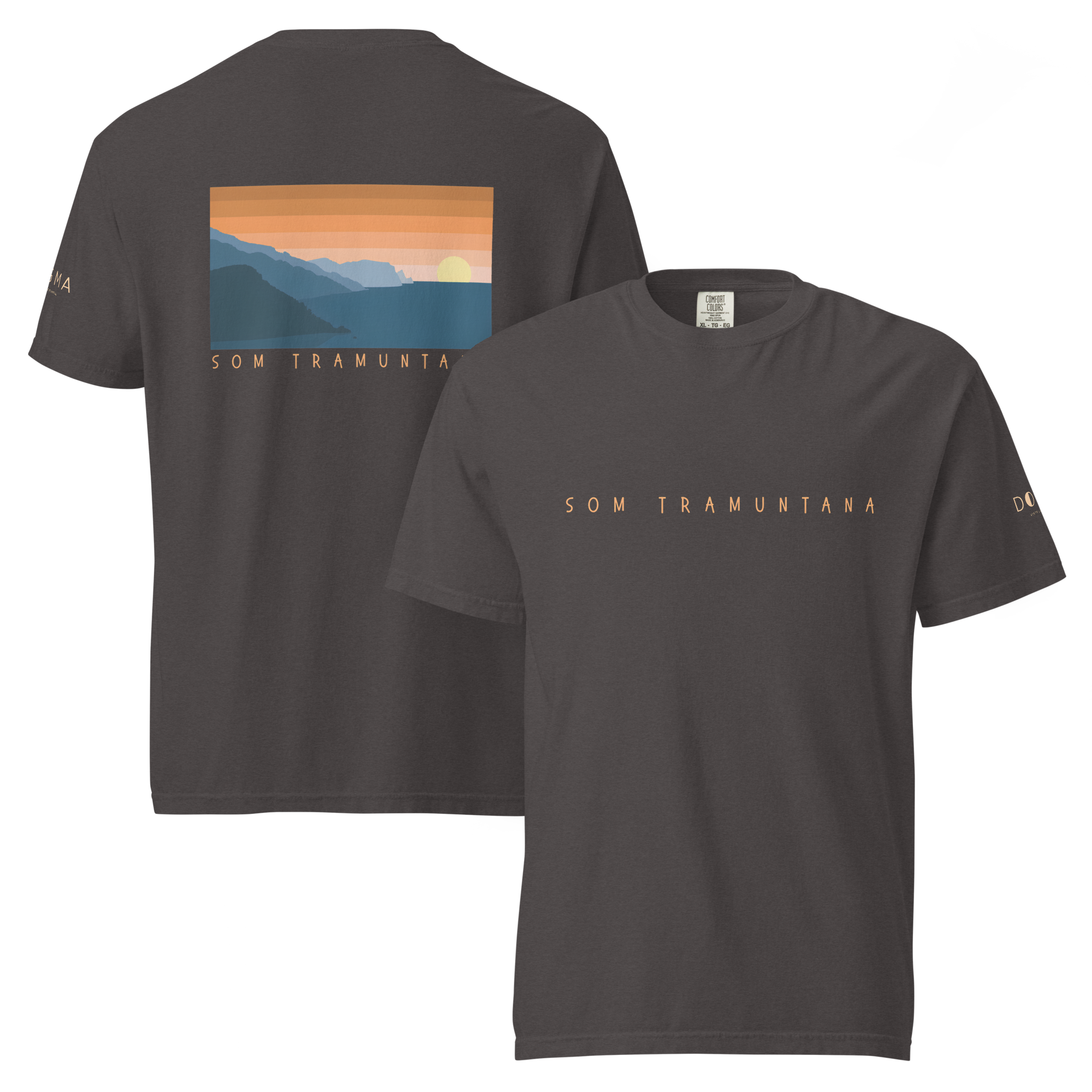 Camiseta gruesa teñida unisex SOM TRAMUNTANA (letra delantera naranja)