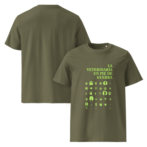 Camiseta de algodón verde oliva con diseño reivindicativo animalista 'LA VETERINARIA EN PEU DE GUERRA'. Vista frontal del producto de la marca Dogma BCN para amantes de los animales.