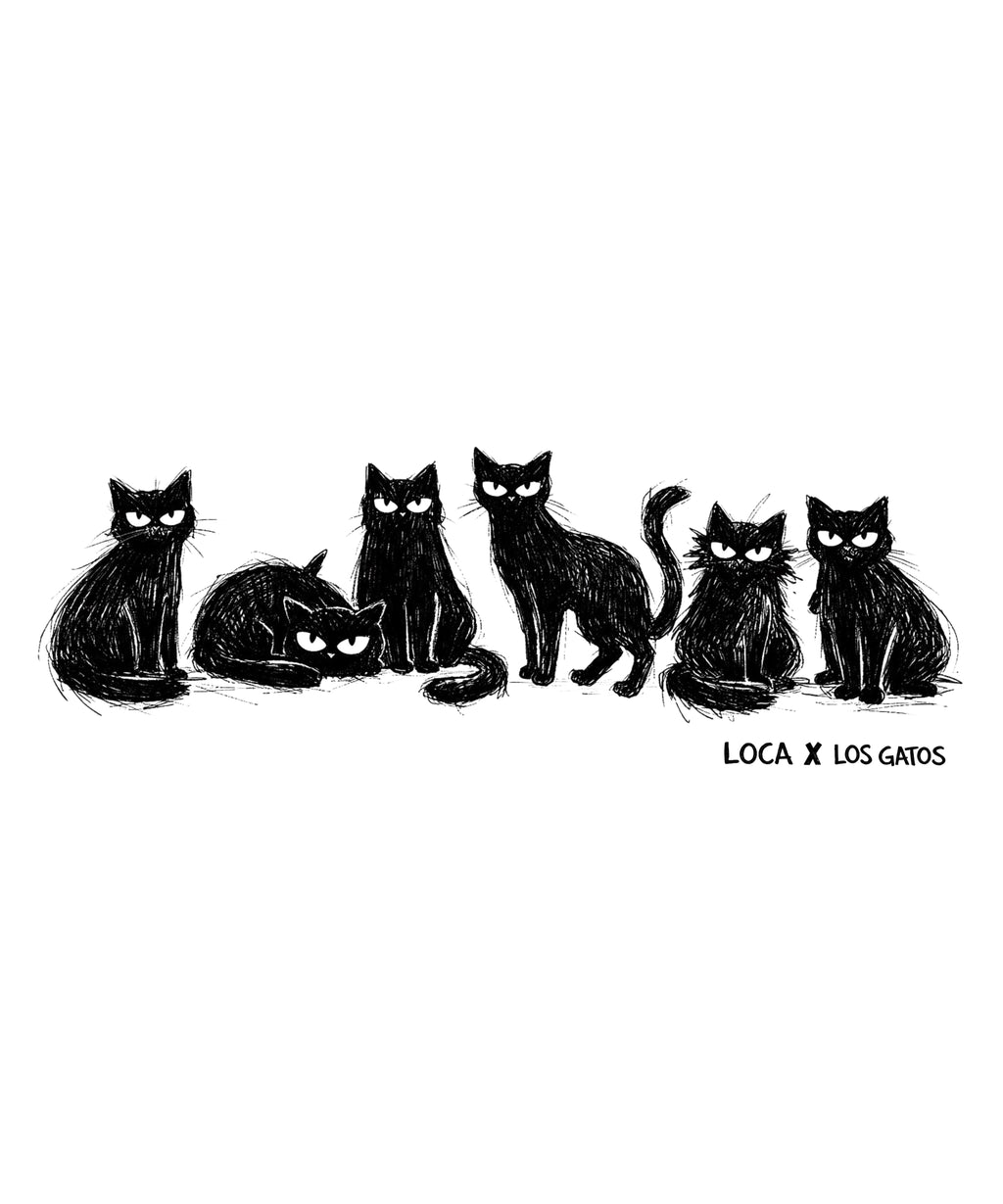 Ilustración minimalista de siluetas de cinco gatos negros en fila. Diseño exclusivo de Dogma BCN para su colección de ropa animalista.
