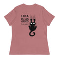 Parte trasera de la camiseta 'Loca de los gatos' de Dogma BCN en color Rosa. Diseño original de gato negro arañando para amantes de los gatos.